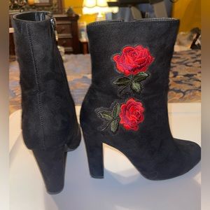 Women booties EXCELLENT condition!